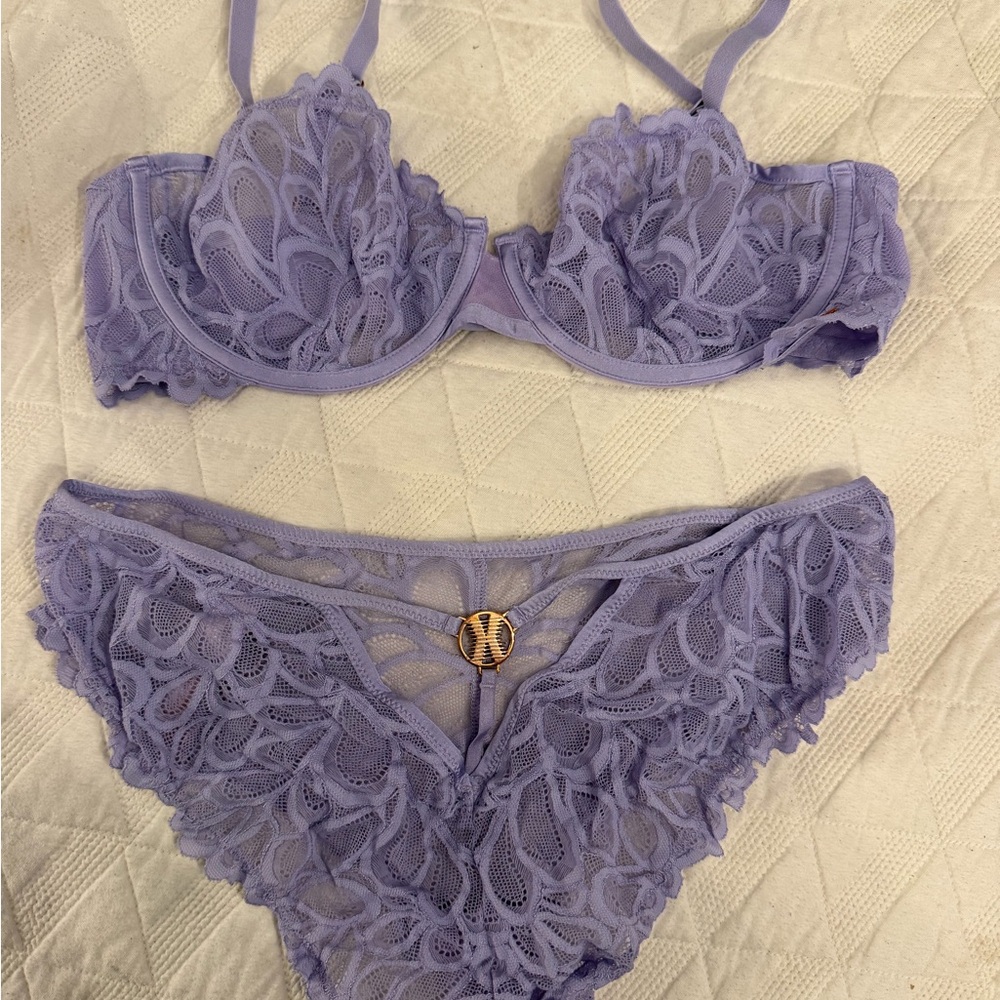 Savage X Fenty Lilac Lace Underwire Bra & Cheeky Set - Women's Intimates